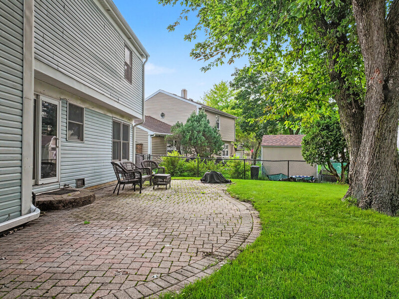 37 Yardley Lane Schaumburg IL 60194