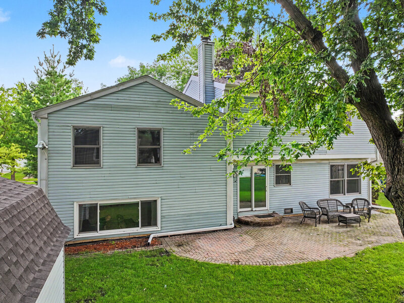 37 Yardley Lane Schaumburg IL 60194