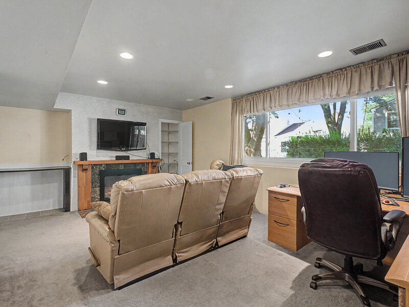 37 Yardley Lane Schaumburg IL 60194
