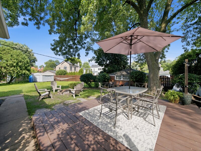 5801 N Kenton Avenue Chicago IL 60646