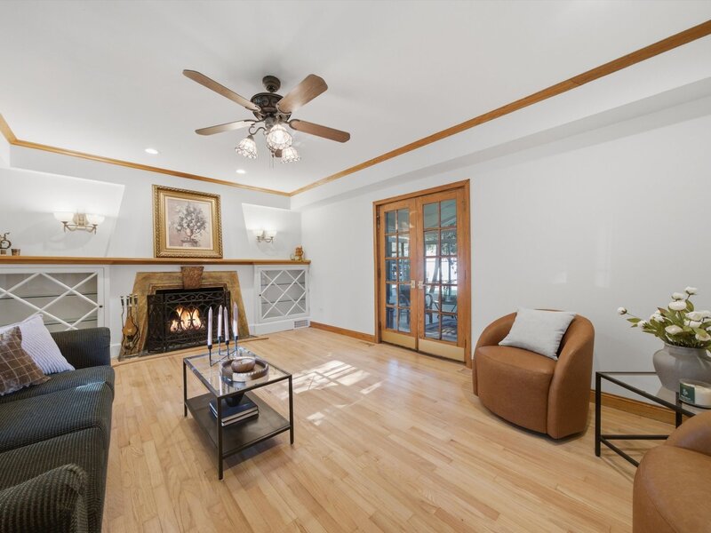 5801 N Kenton Avenue Chicago IL 60646