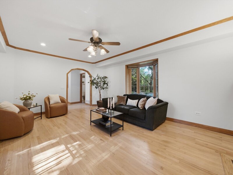 5801 N Kenton Avenue Chicago IL 60646