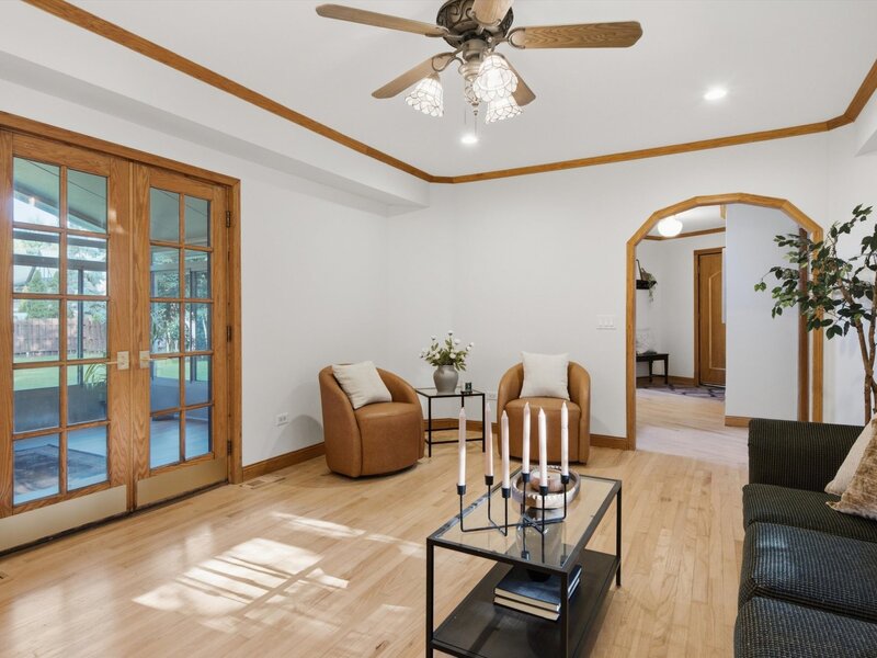 5801 N Kenton Avenue Chicago IL 60646