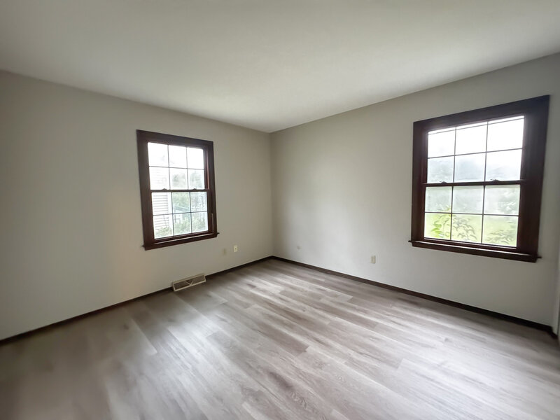 16 Somerset Road Montgomery IL 60538
