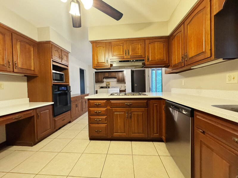 16 Somerset Road Montgomery IL 60538