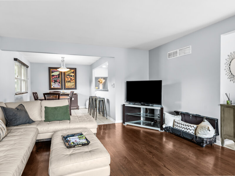 2964 Drover Lane Darien IL 60561