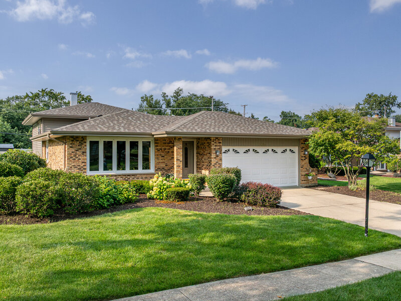 2964 Drover Lane Darien IL 60561