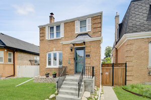 Photo of 3833 Oak Park Avenue Berwyn IL 60402