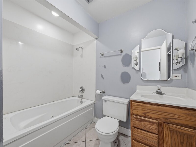 3926 W Columbus Avenue Chicago IL 60652