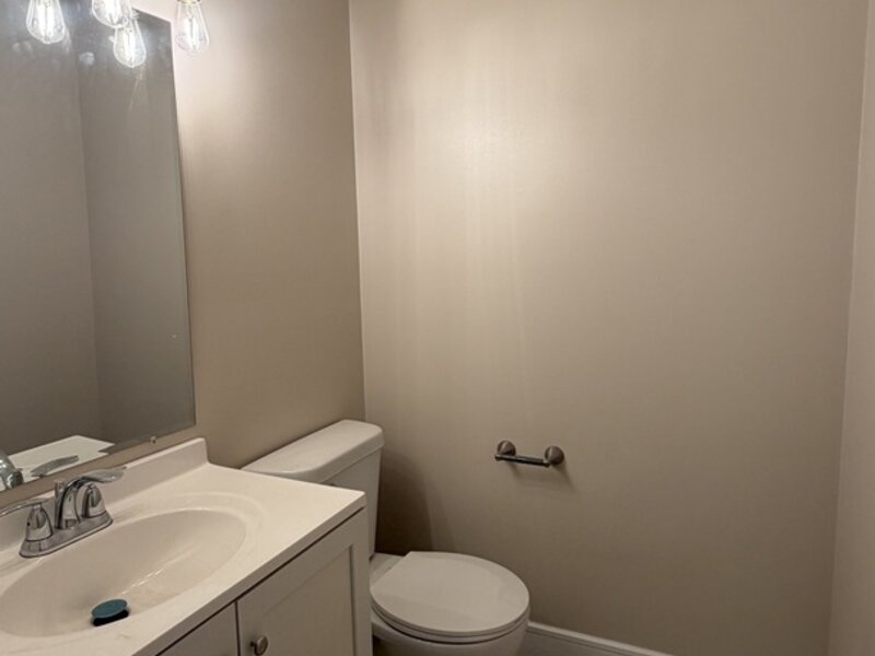 1900 Longmeadow Drive Lindenhurst IL 60046