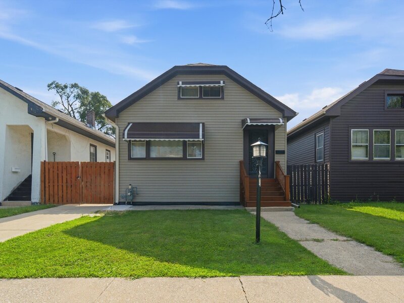 1200 S 15th Avenue Maywood IL 60153