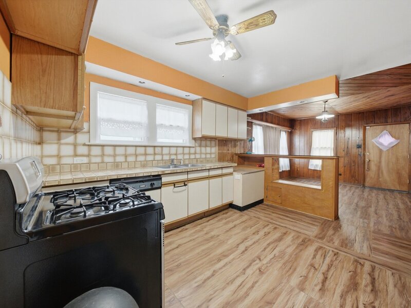 1200 S 15th Avenue Maywood IL 60153