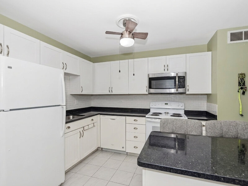 6301 N Sheridan Road Chicago IL 60660