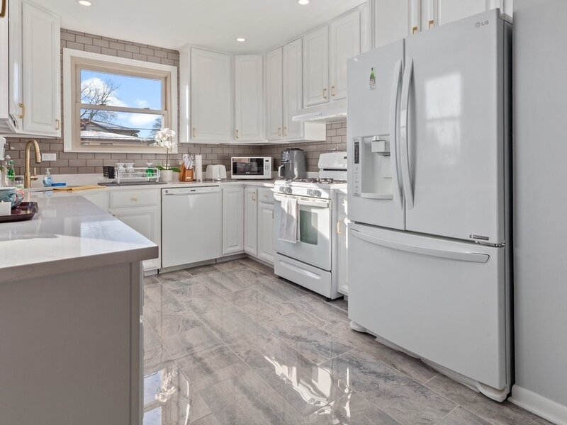 4323 Mann Street Oak Forest IL 60452