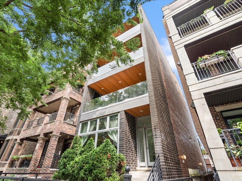 3547 N Reta Avenue Chicago IL 60657