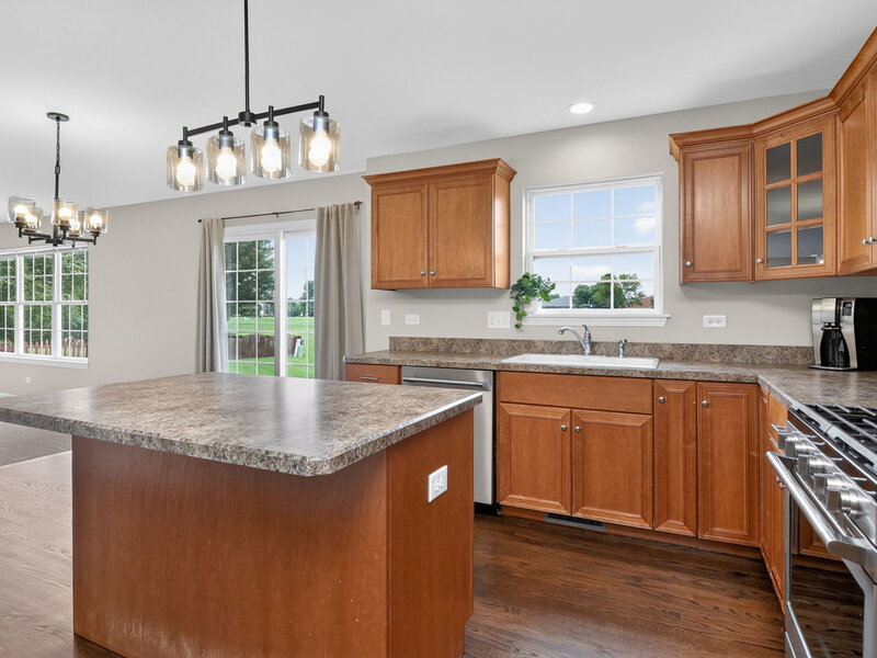 2212 James Leigh Drive Aurora IL 60503