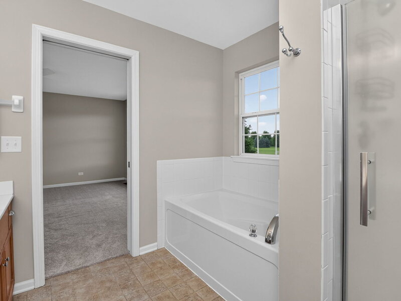 2212 James Leigh Drive Aurora IL 60503
