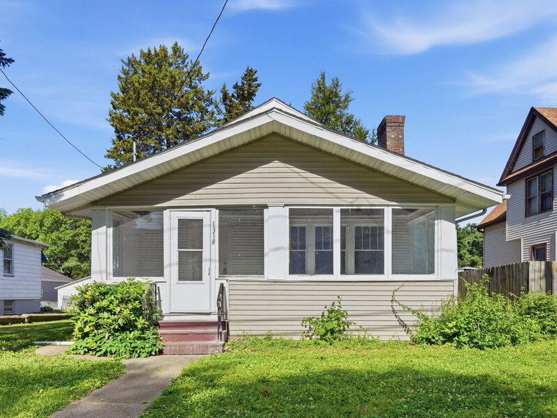 1318 44th Street Rock Island IL 61201
