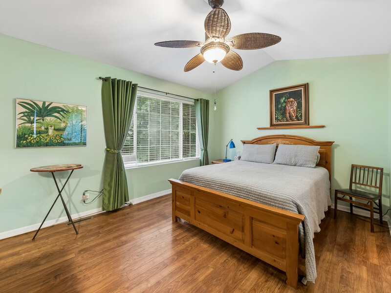 257 W Whispering Oaks Lane Round Lake IL 60073