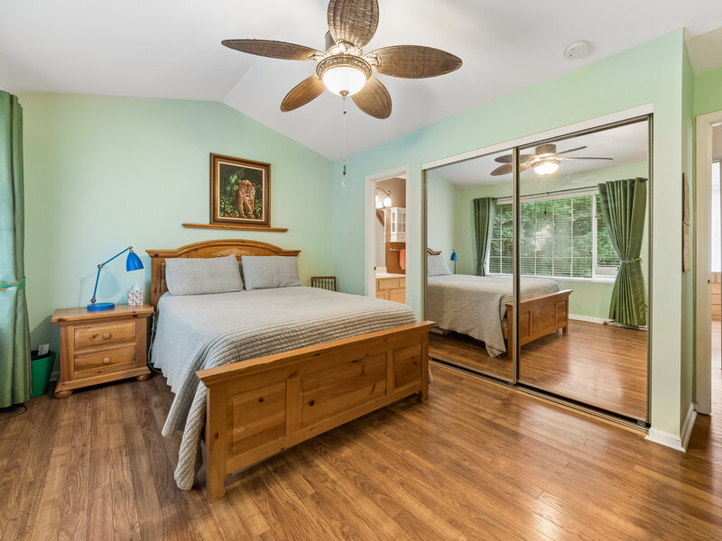 257 W Whispering Oaks Lane Round Lake IL 60073