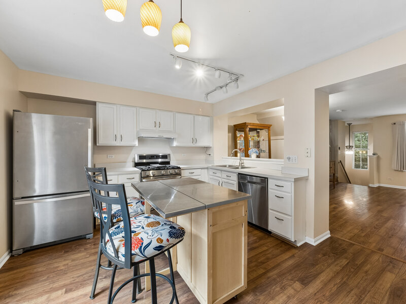 257 W Whispering Oaks Lane Round Lake IL 60073