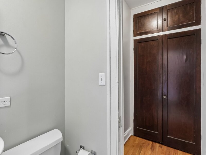 221 N Oak Park Avenue Oak Park IL 60302