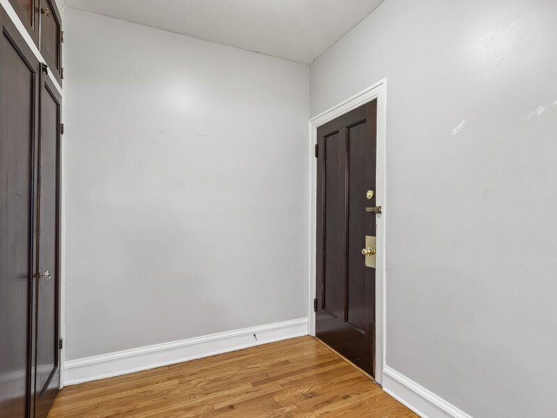 221 N Oak Park Avenue Oak Park IL 60302