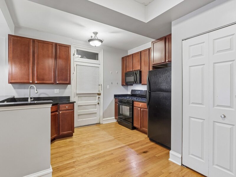 221 N Oak Park Avenue Oak Park IL 60302