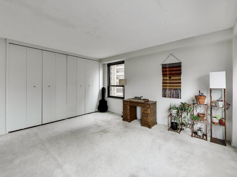 5050 S East End Avenue Chicago IL 60615