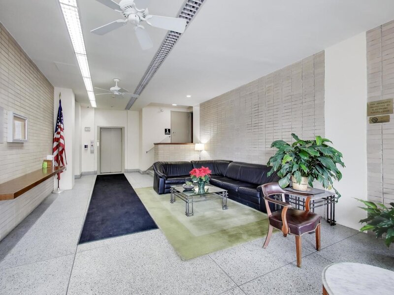 5050 S East End Avenue Chicago IL 60615