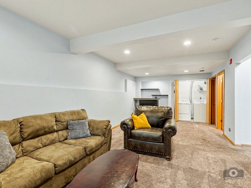 11 Rachael Court Willowbrook IL 60527