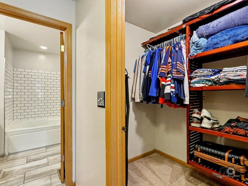 11 Rachael Court Willowbrook IL 60527