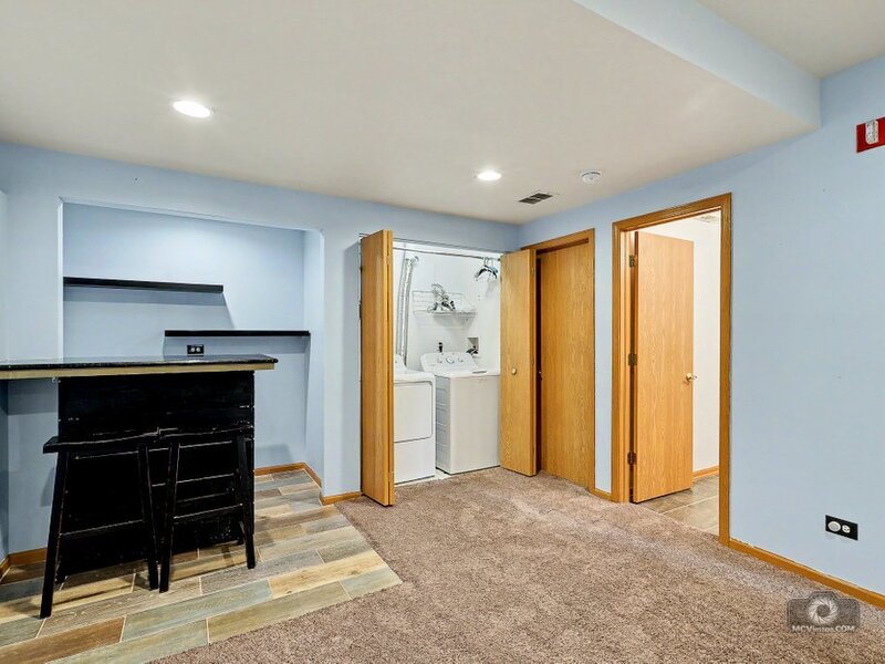 11 Rachael Court Willowbrook IL 60527