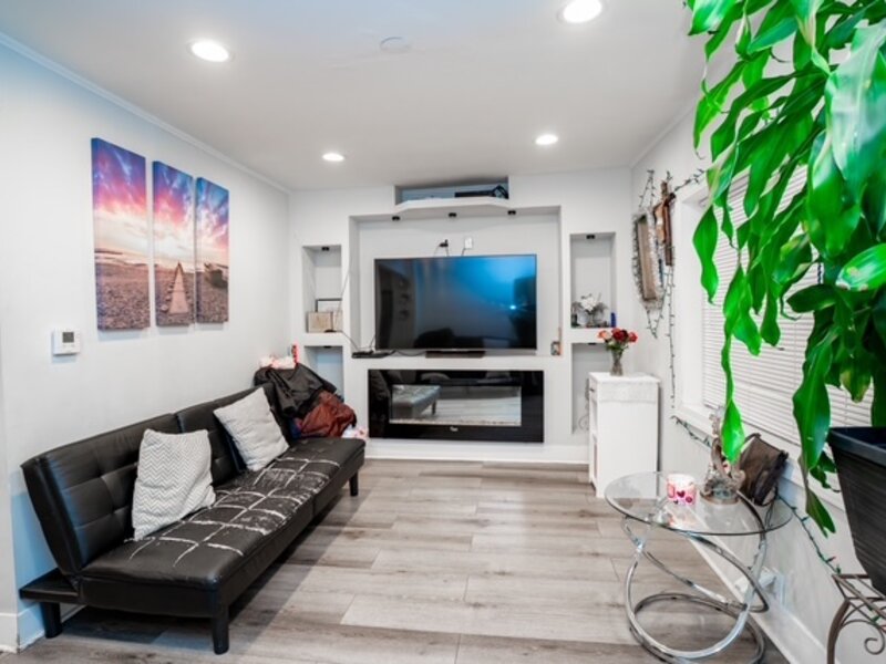 2711 N Marmora Avenue Chicago IL 60639