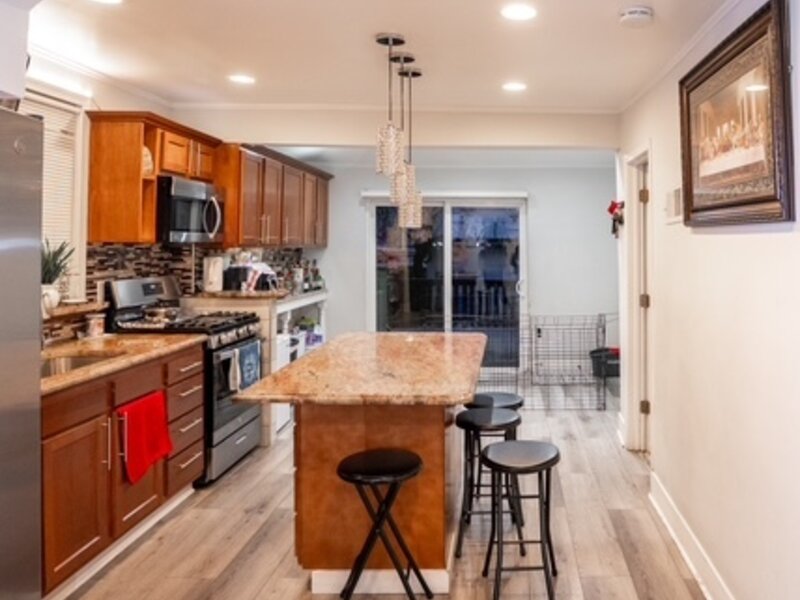 2711 N Marmora Avenue Chicago IL 60639