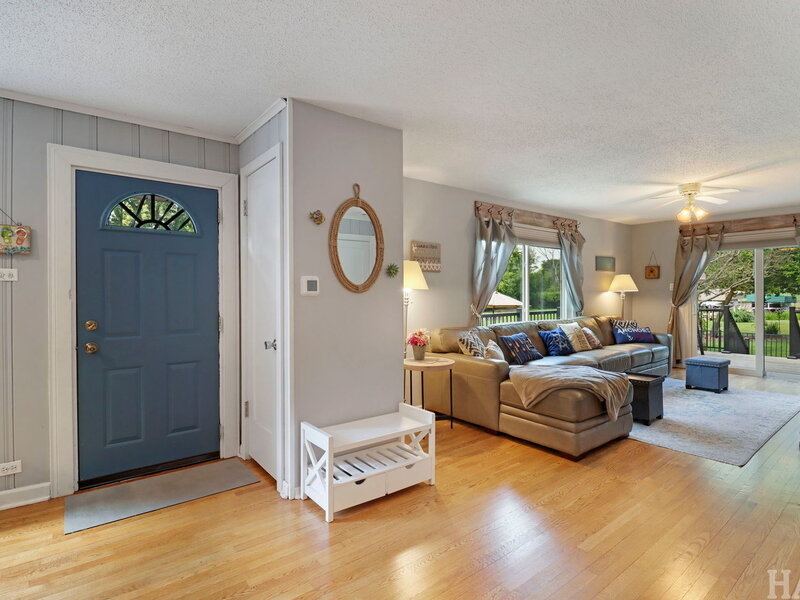 38392 N 8th Street Spring Grove IL 60081