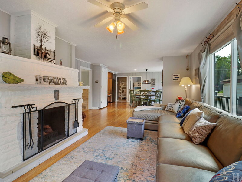 38392 N 8th Street Spring Grove IL 60081