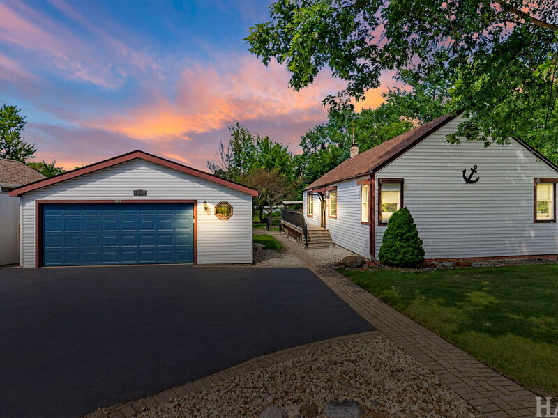 38392 N 8th Street Spring Grove IL 60081