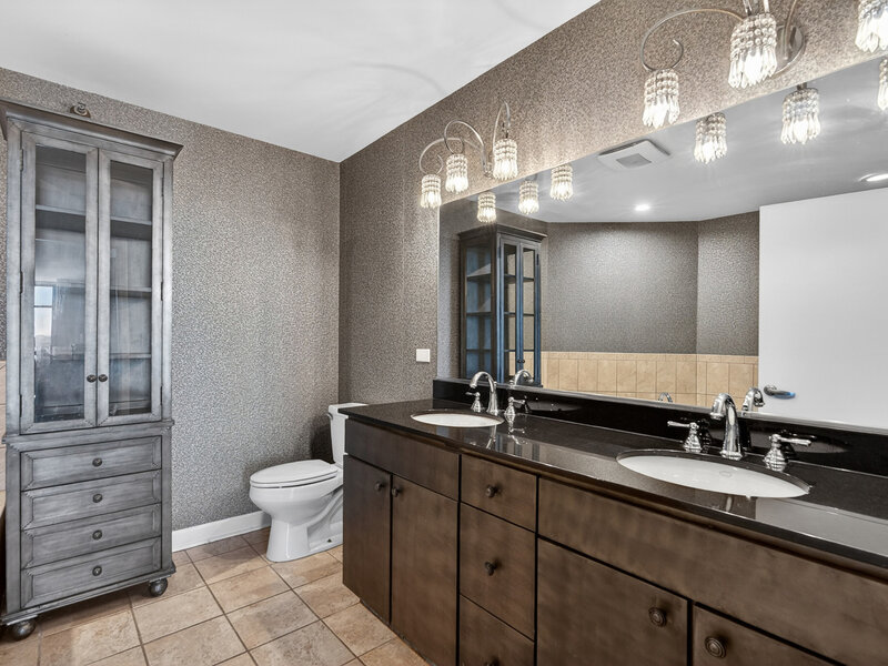 1600 S Prairie Avenue Chicago IL 60616