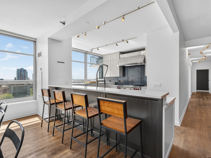 1600 S Prairie Avenue Chicago IL 60616