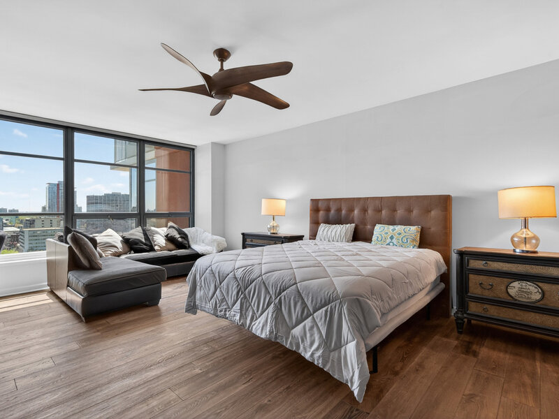 1600 S Prairie Avenue Chicago IL 60616