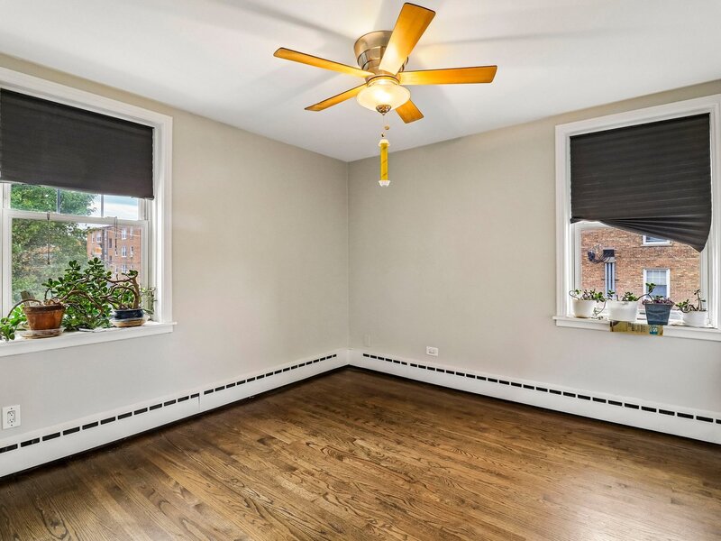 2408 W Farragut Avenue Chicago IL 60625