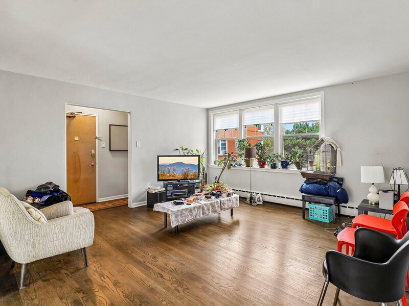 2408 W Farragut Avenue Chicago IL 60625