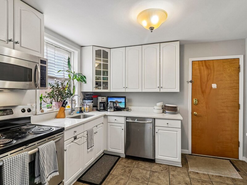 2408 W Farragut Avenue Chicago IL 60625