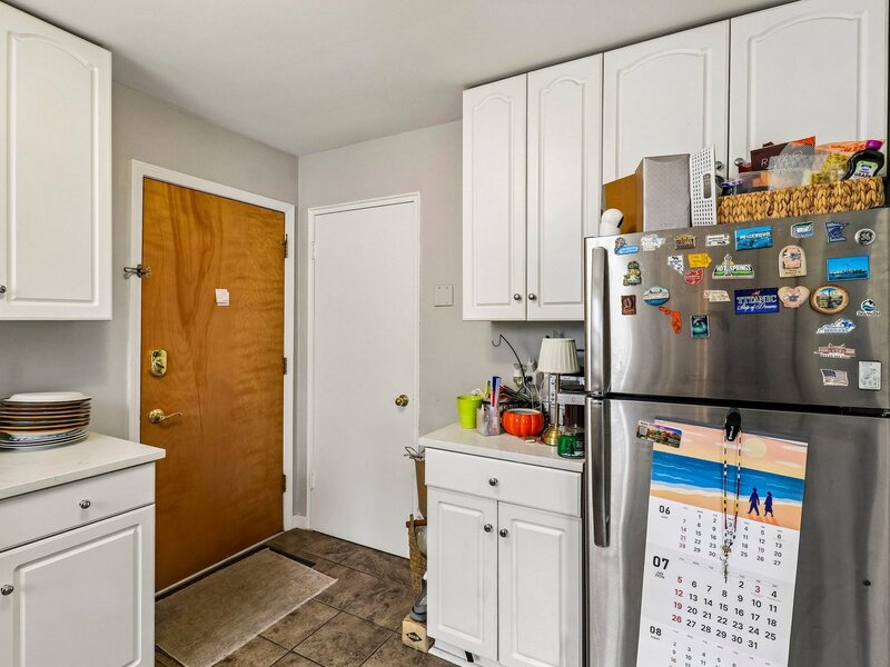 2408 W Farragut Avenue Chicago IL 60625