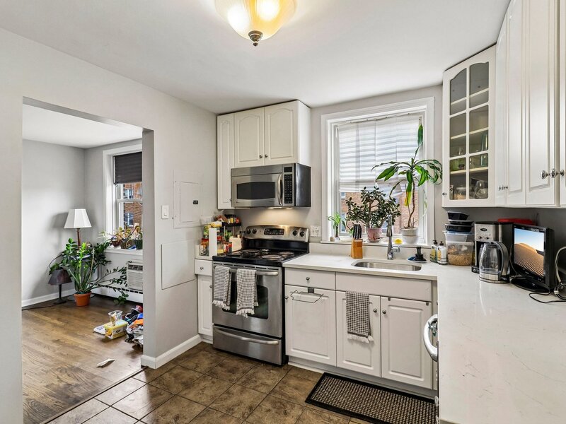 2408 W Farragut Avenue Chicago IL 60625