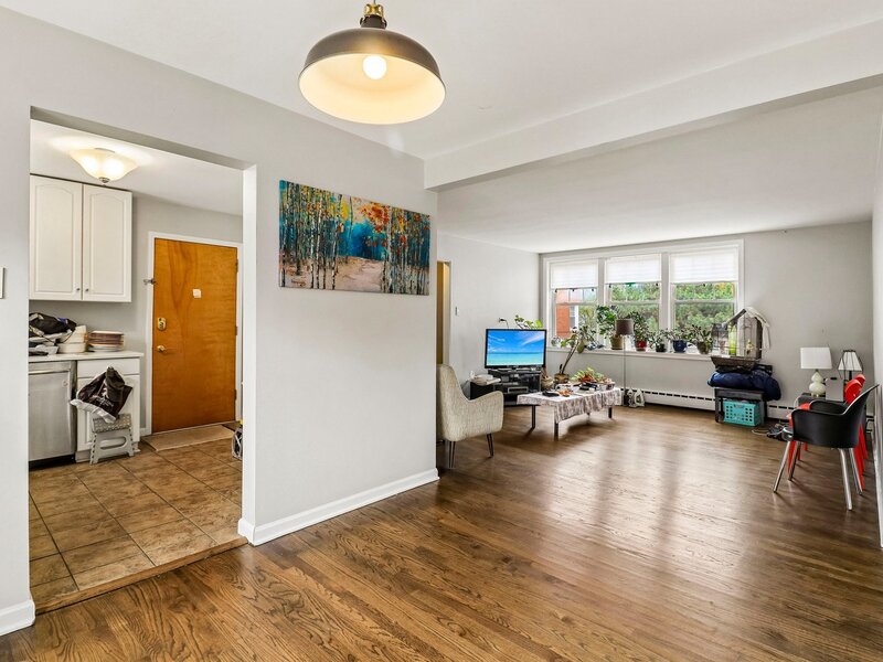 2408 W Farragut Avenue Chicago IL 60625