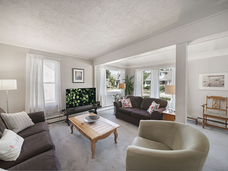 1329 Henry Avenue Des Plaines IL 60016