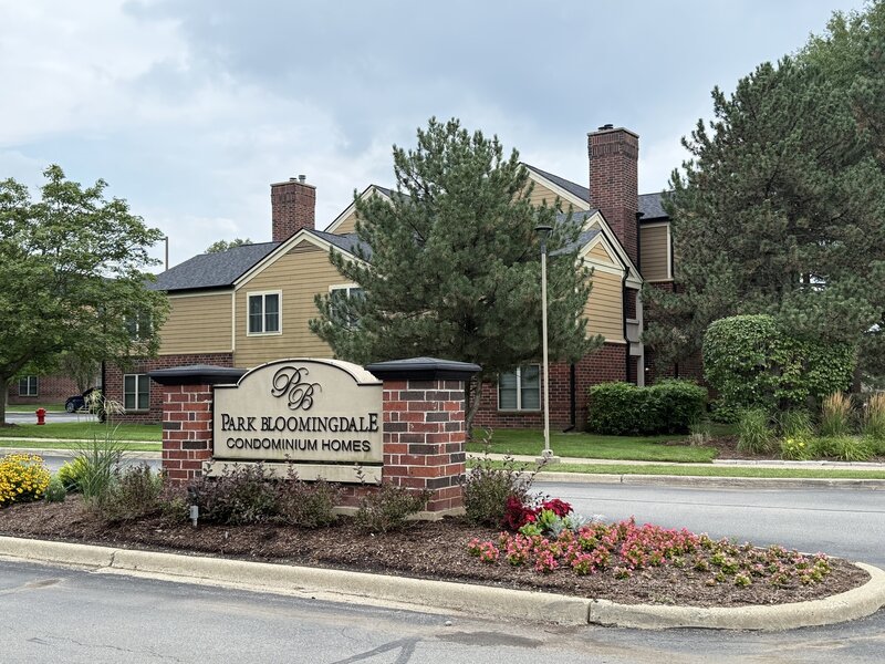108 Glengarry Drive Bloomingdale IL 60108