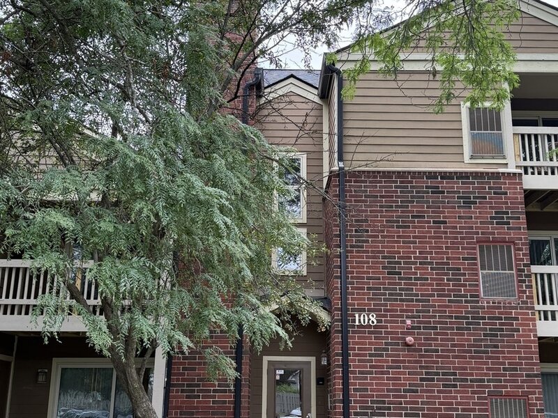 108 Glengarry Drive Bloomingdale IL 60108